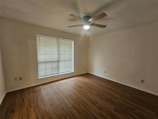 200 E Denton Drive, Euless, TX 76039