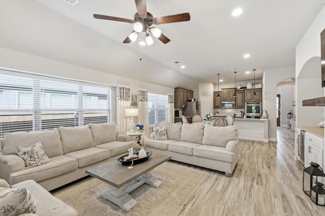 1702 De Berry Lane, Princeton, TX 75407