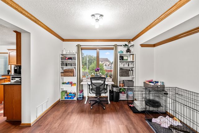 1540 S 50th Place, West Des Moines, IA 50265