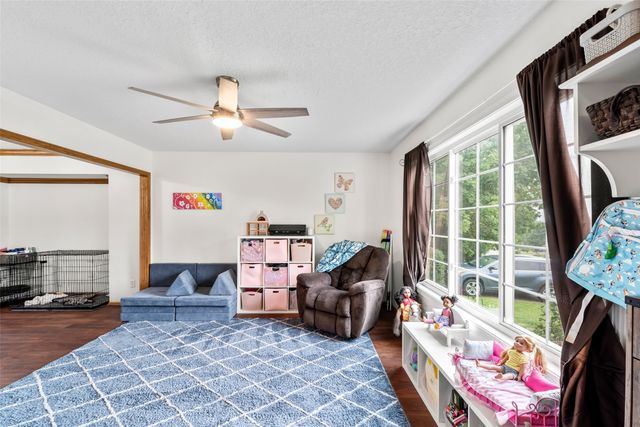 1540 S 50th Place, West Des Moines, IA 50265
