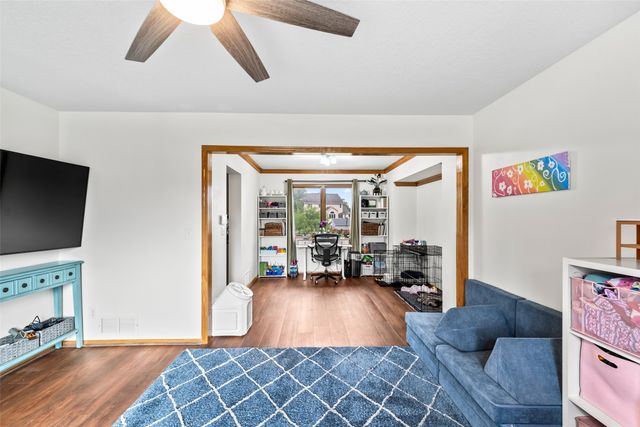 1540 S 50th Place, West Des Moines, IA 50265