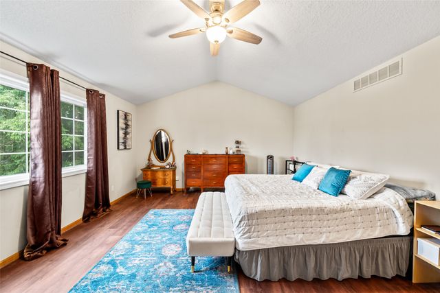 1540 S 50th Place, West Des Moines, IA 50265