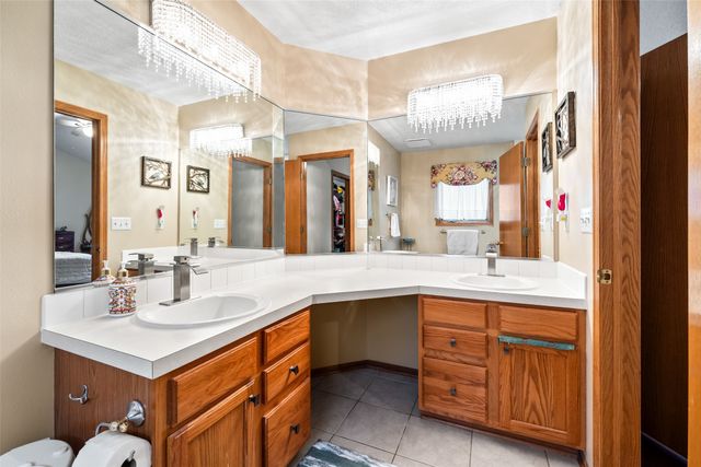 1540 S 50th Place, West Des Moines, IA 50265