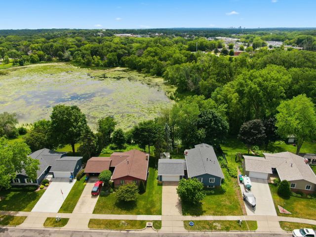 2744 Chisholm Avenue, North Saint Paul, MN 55109