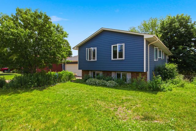 2744 Chisholm Avenue, North Saint Paul, MN 55109