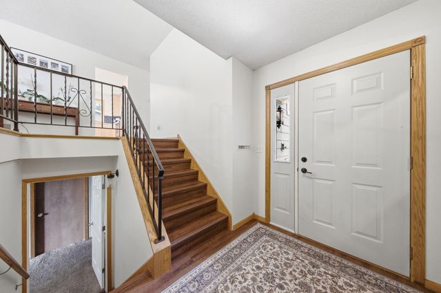 2744 Chisholm Avenue, North Saint Paul, MN 55109