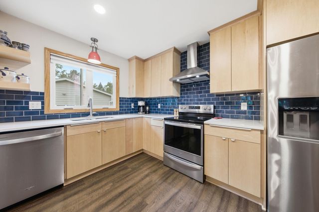 2744 Chisholm Avenue, North Saint Paul, MN 55109
