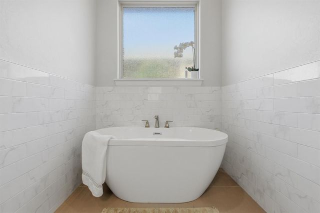 5509 Inverary Drive, Edmond, OK 73025