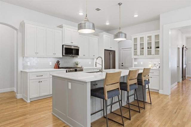 5509 Inverary Drive, Edmond, OK 73025