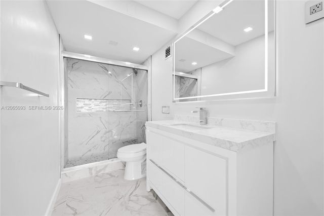 16710 NE 9th Ave 802, North Miami Beach, FL 33162