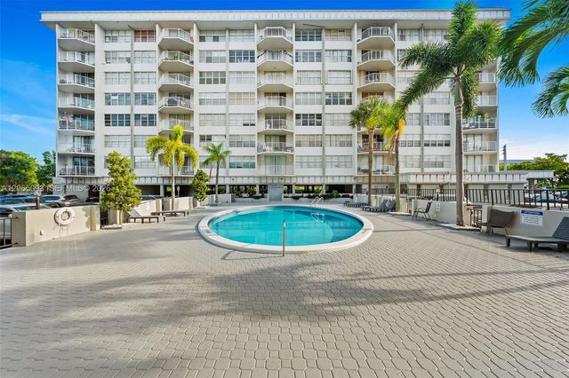 16710 NE 9th Ave 802, North Miami Beach, FL 33162
