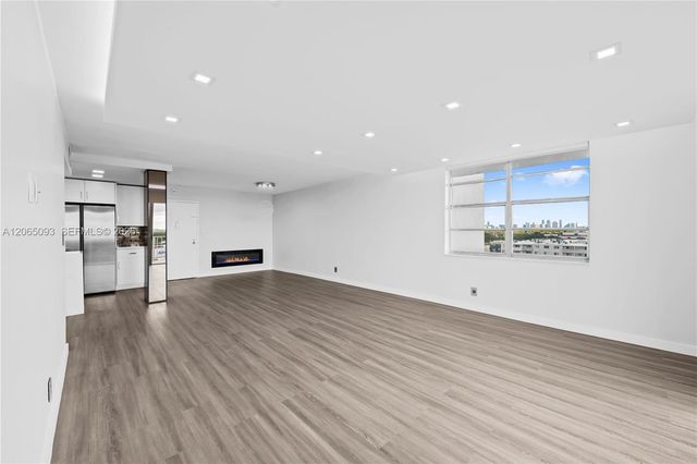 16710 NE 9th Ave 802, North Miami Beach, FL 33162