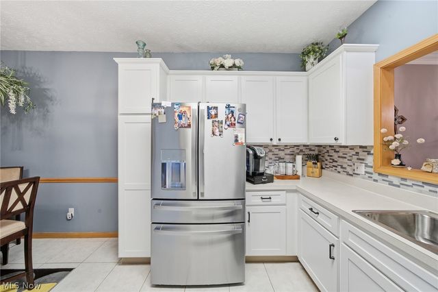 6853 Savannah Drive, North Ridgeville, OH 44039