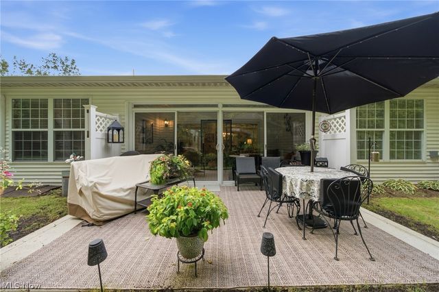 6853 Savannah Drive, North Ridgeville, OH 44039