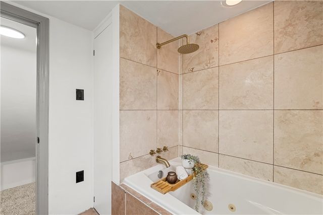 145 Carmella Dr, White Oak, PA 15131