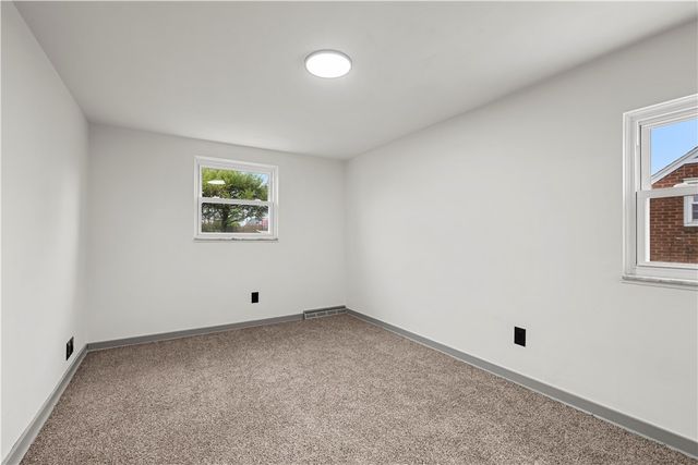 145 Carmella Dr, White Oak, PA 15131