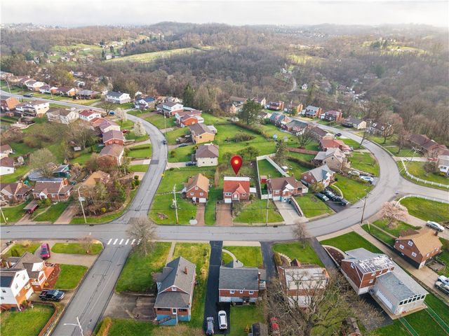 145 Carmella Dr, White Oak, PA 15131