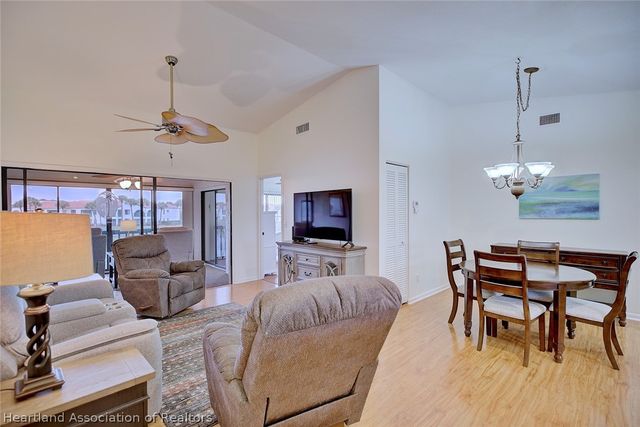 5435 Casablanca Circle M23, Sebring, FL 33870