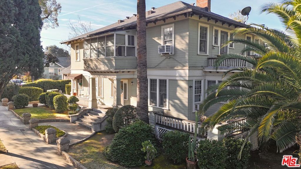 101 W Fern Avenue, Redlands, CA 92373