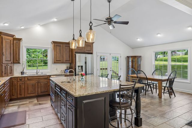 106 Azalea Ln, Franklin, TN 37064