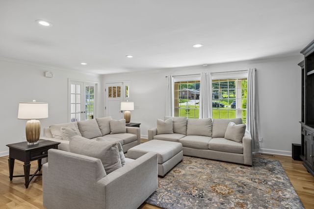 106 Azalea Ln, Franklin, TN 37064