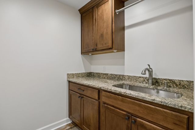 106 Azalea Ln, Franklin, TN 37064