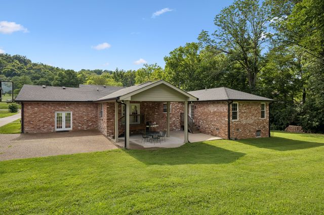 106 Azalea Ln, Franklin, TN 37064
