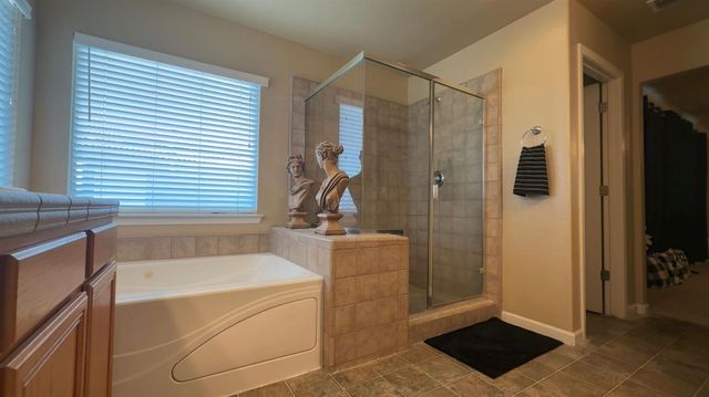 16621 Victorian Trail, Lathrop, CA 95330