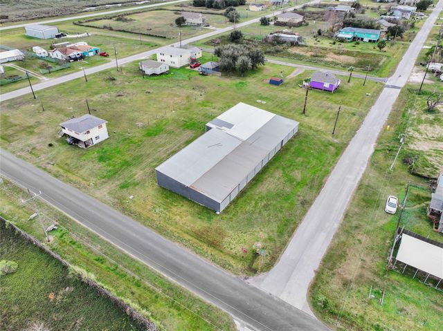 1426 Nelson Avenue, Port Bolivar, TX 77650