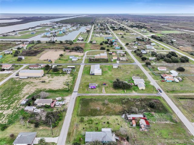 1426 Nelson Avenue, Port Bolivar, TX 77650