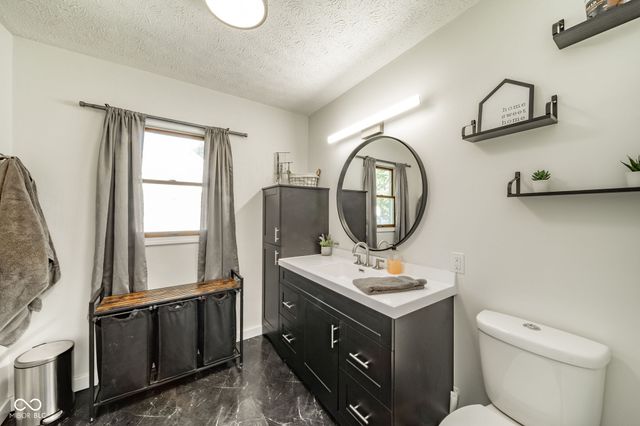 421 Columbia Avenue, Middletown, IN 47356