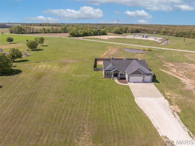19179 McGwire Lane, Warrenton, MO 63383