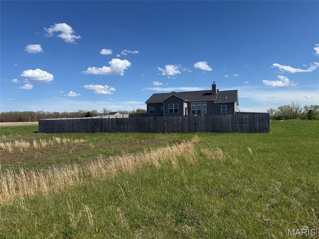 19179 McGwire Lane, Warrenton, MO 63383
