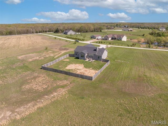 19179 McGwire Lane, Warrenton, MO 63383