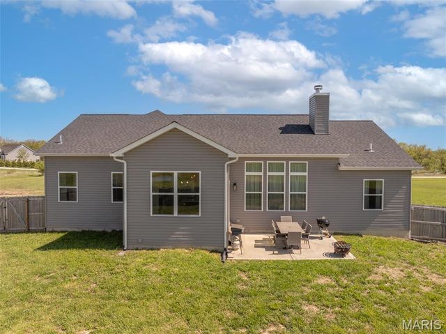 19179 McGwire Lane, Warrenton, MO 63383