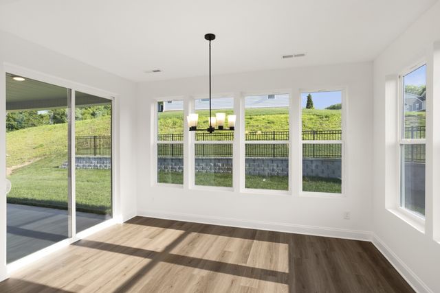 1559 Oaks Springs Drive, Columbia, TN 38401