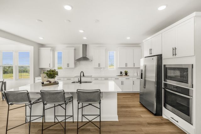 1559 Oaks Springs Drive, Columbia, TN 38401