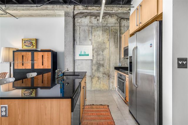 8101 Biscayne Blvd R-613, Miami, FL 33138