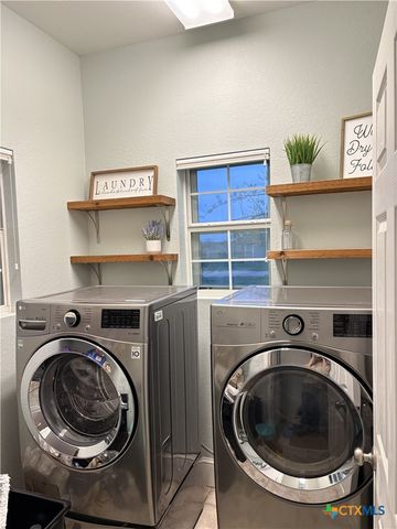 17690 Fm 1123, Holland, TX 76534