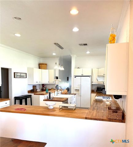 17690 Fm 1123, Holland, TX 76534