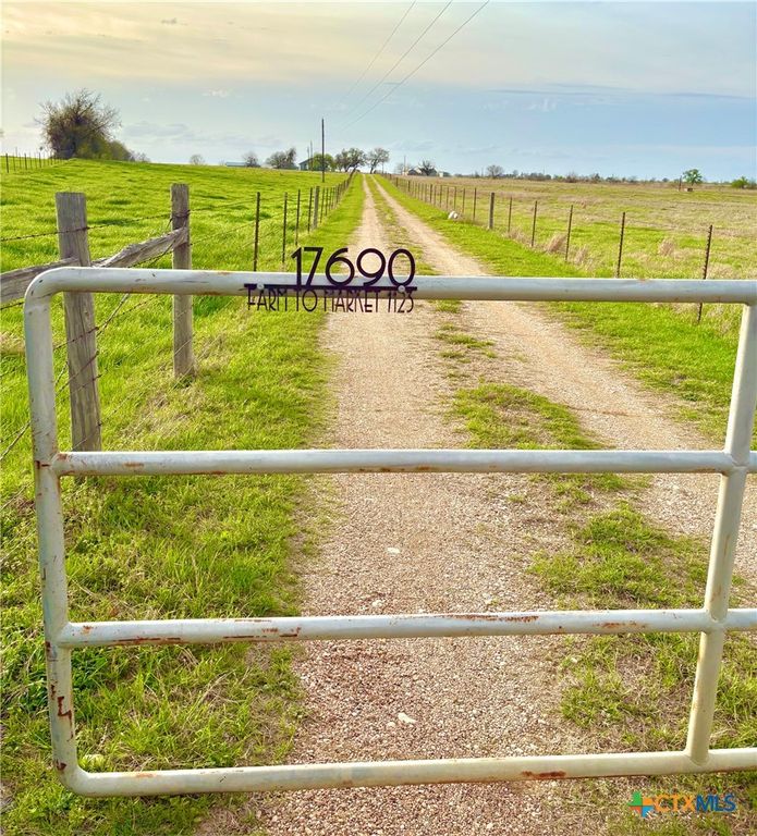 17690 Fm 1123, Holland, TX 76534