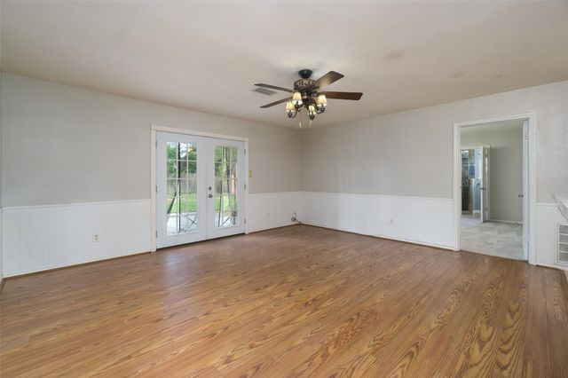 2119 Williamsburg Court S, League City, TX 77573