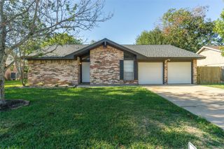 2119 Williamsburg Court S, League City, TX 77573