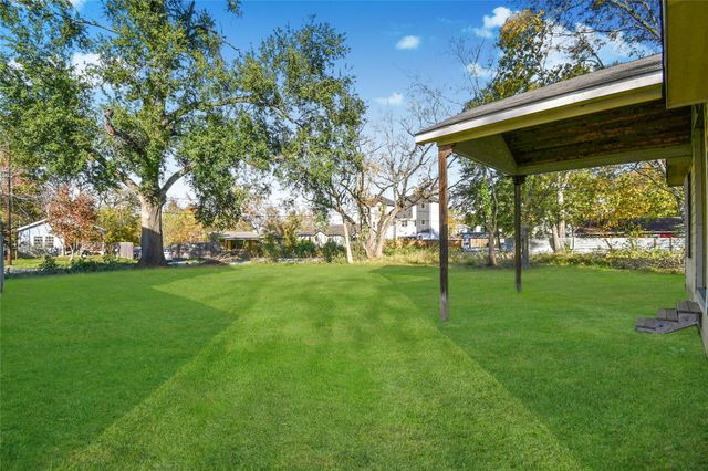 1039 Marcolin Street, Houston, TX 77088