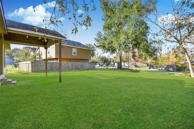 1039 Marcolin Street, Houston, TX 77088