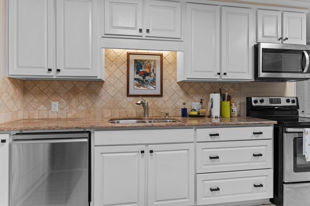 589 County Rd 183, Carthage, TX 75633