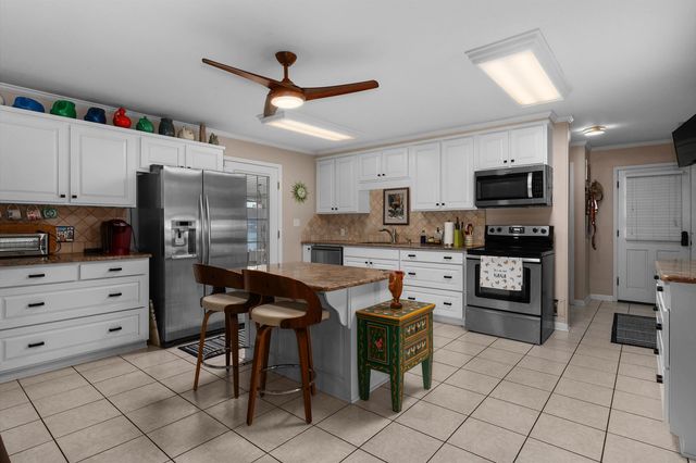 589 County Rd 183, Carthage, TX 75633