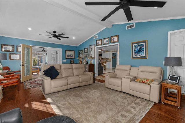 589 County Rd 183, Carthage, TX 75633