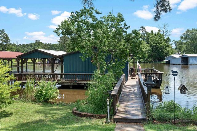 589 County Rd 183, Carthage, TX 75633