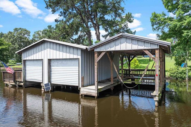 589 County Rd 183, Carthage, TX 75633